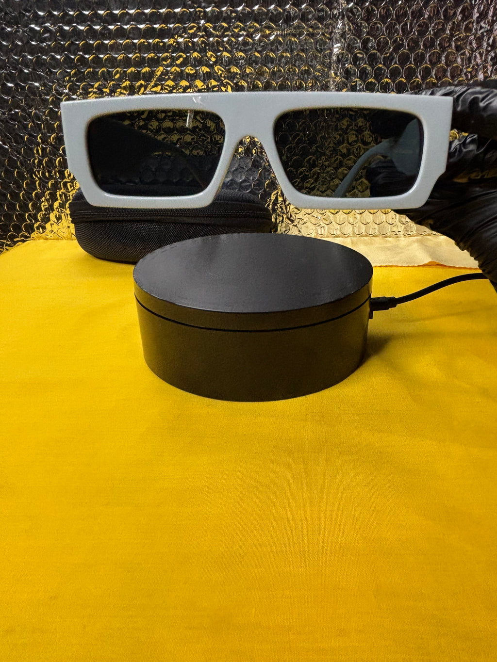 Off White Sunglasses (Grey)