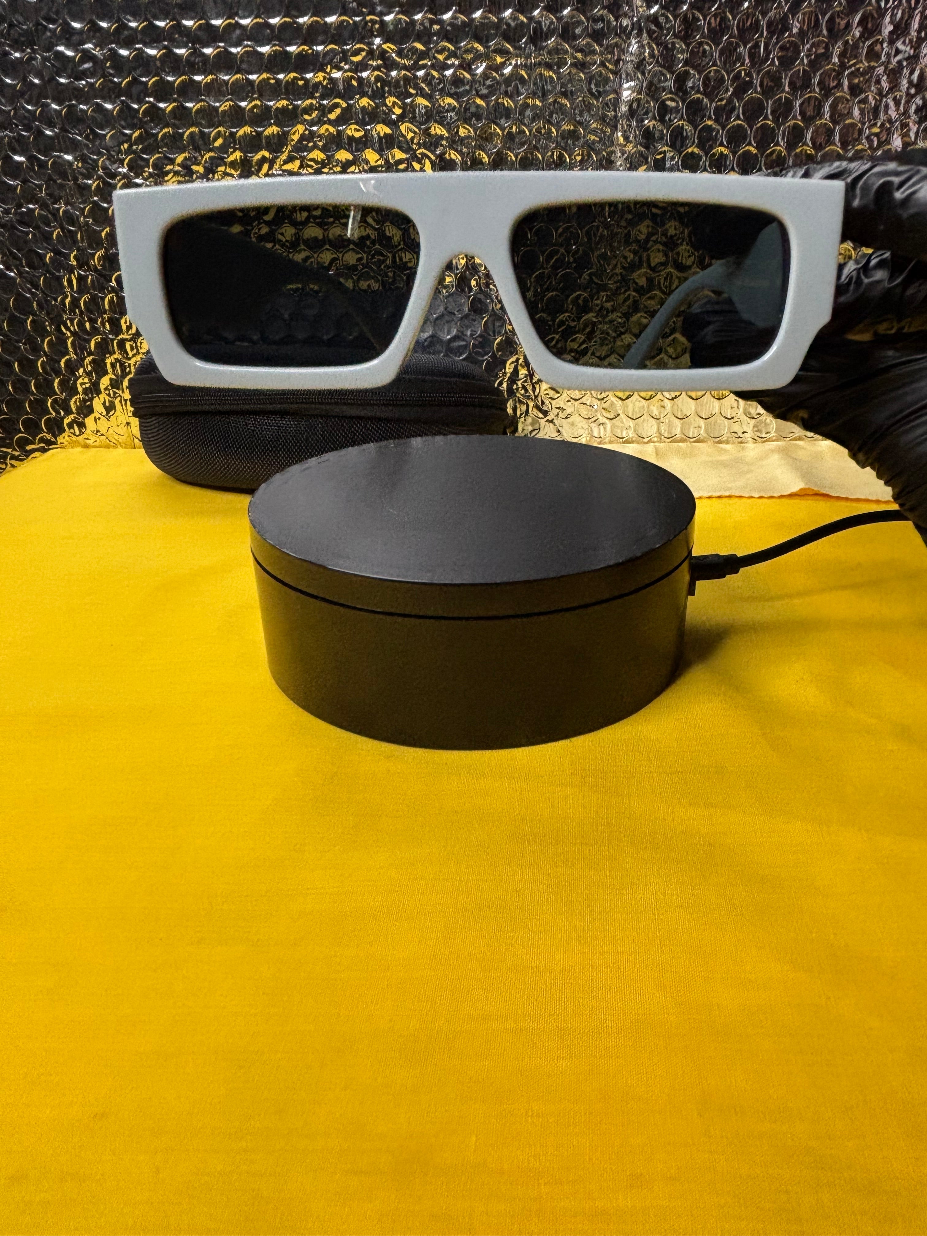 Off White Sunglasses (Grey)